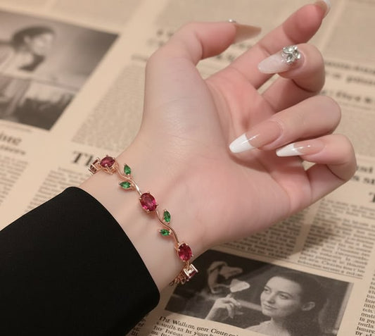 Red and green Tulip Bracelet