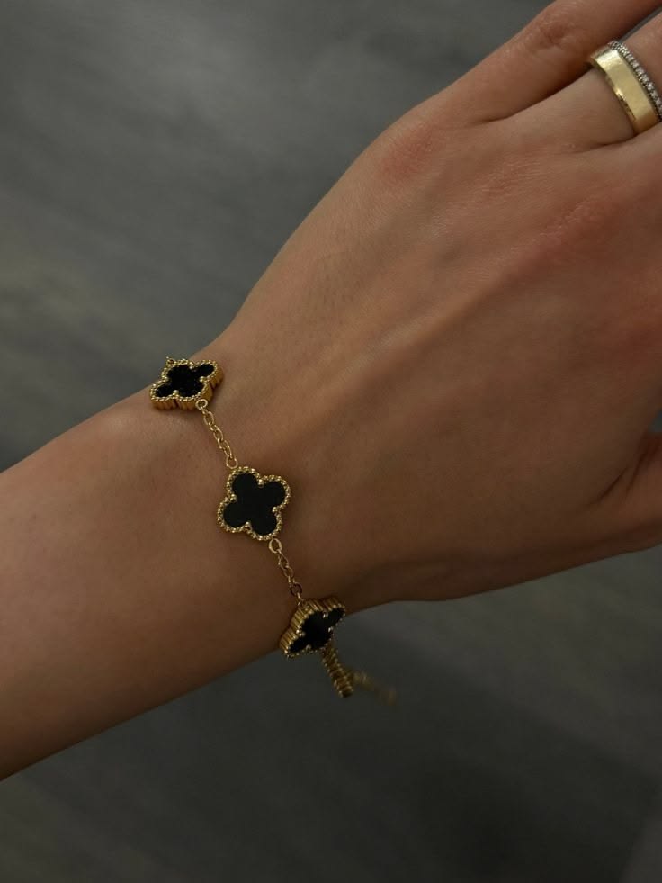 Black Clover Pendant Necklace