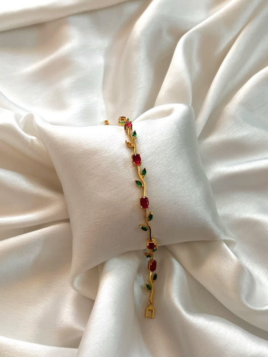 Red and green Tulip Bracelet